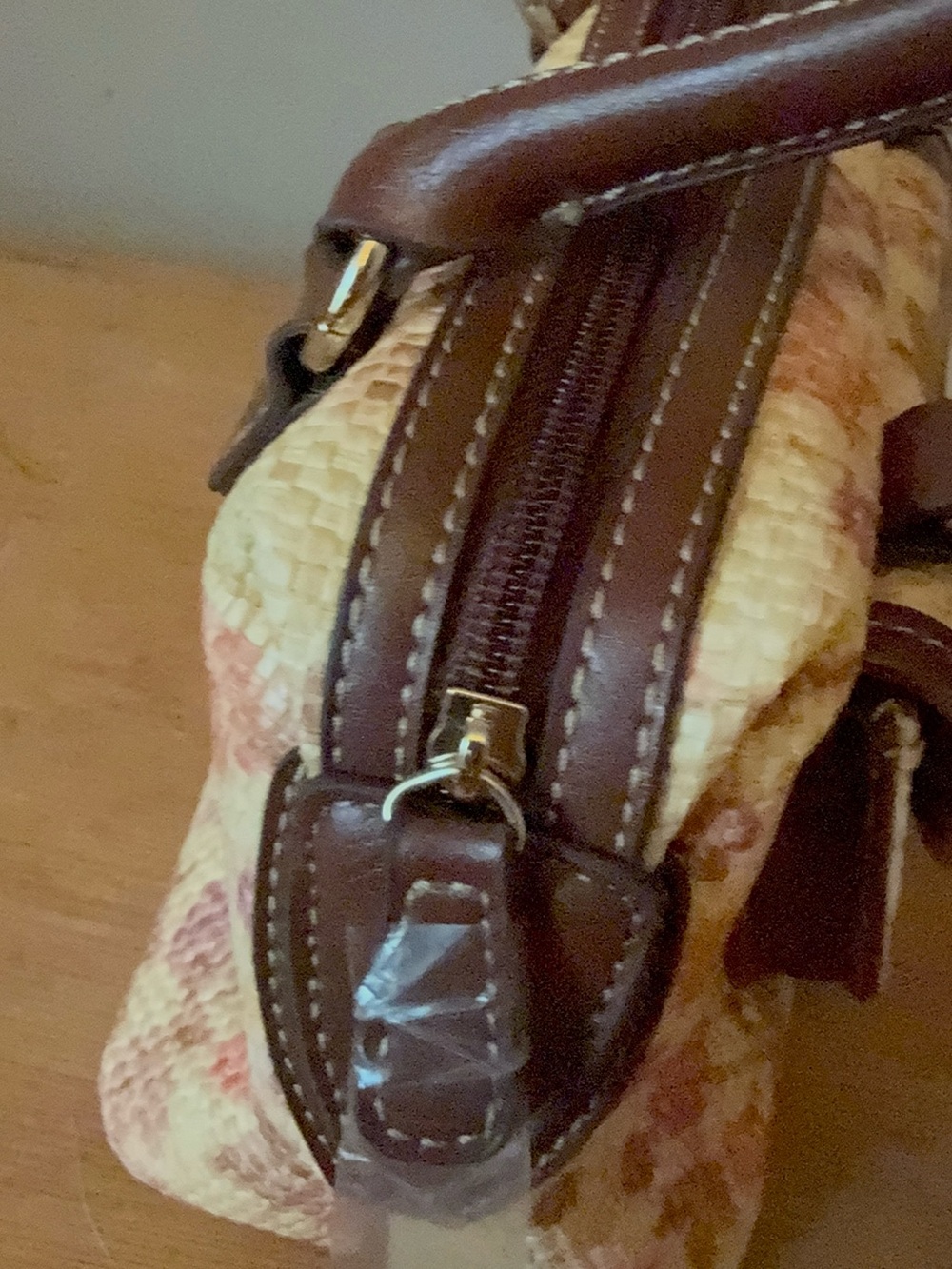 Etienne Aigner Juliet Collection vintage straw mini satchel. - Picture 6 of 12